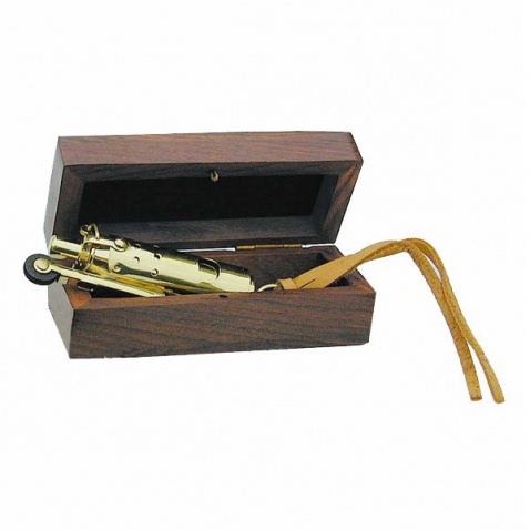 Zapalovač v drevenej krabičke