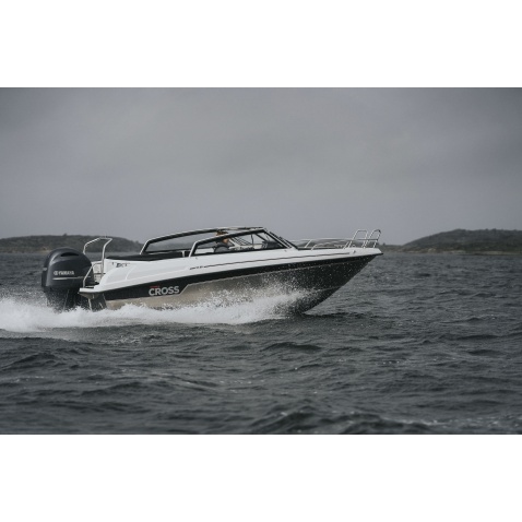 Motorový čln Yamarin Cross 64 BR