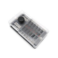 Držiak poistek s krytom na priskurtovanie, pre 12 čepelových poistek