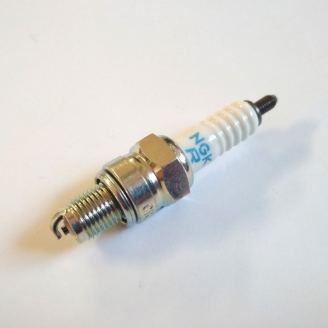 Zapalovacia sviečka NGK - BKR6E