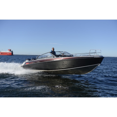 Motorový čln Buster Phantom