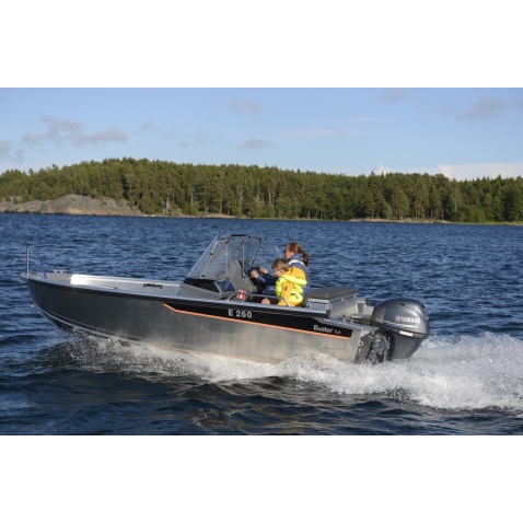 Motorový čln Buster M2