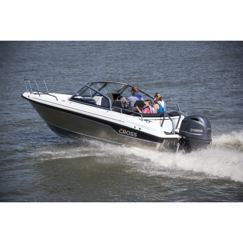 Motorový čln Yamarin Cross 57 BR