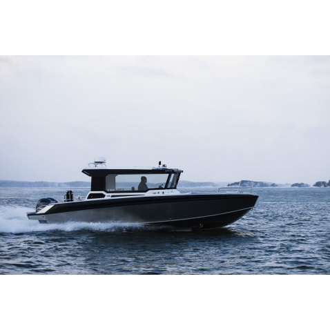 Motorový čln Buster Phantom Cabin